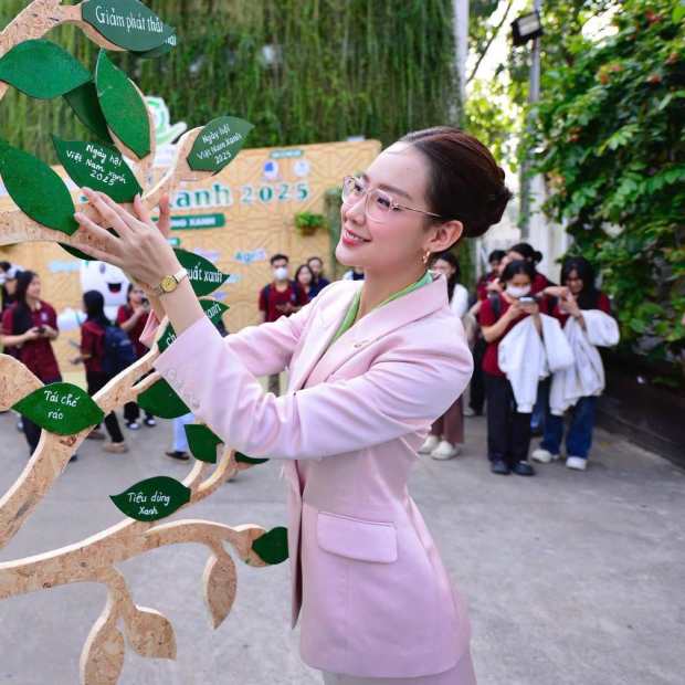 feefe30d-f84d-4e8b-af19-ffe06d69b425