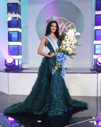 miss venezuela green dress Green Sleeveless Embroidered Lace A Line Midi Dress main image 1