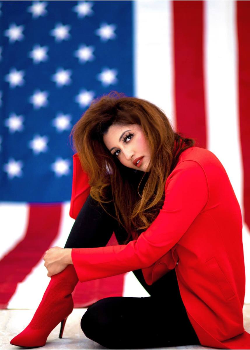 America is a beautiful painting with many cultures, colors, traditions,  hopes, talents, aspirations, dreams and many blessings. 🇺🇸 - Miss World  USA, image size:857x1200