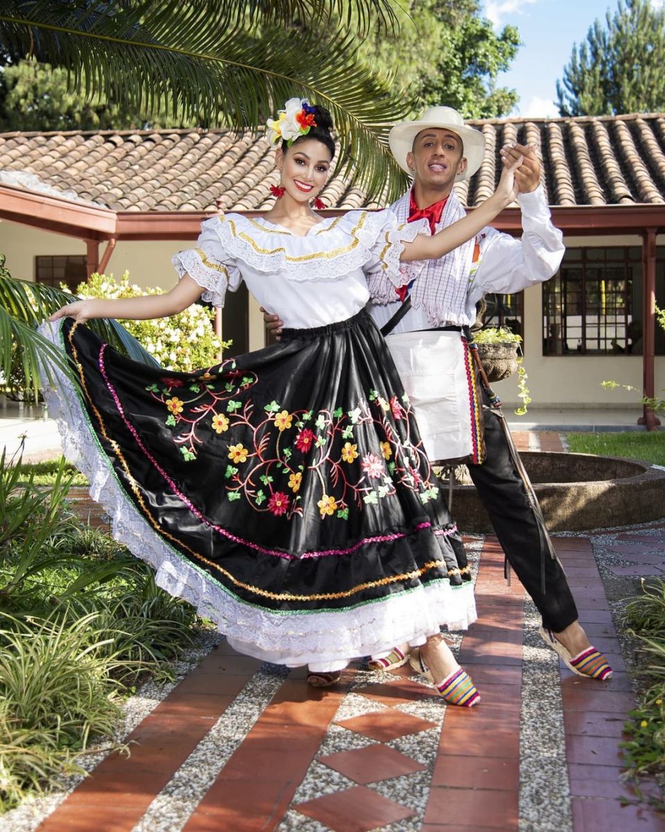 Colombian culture for the world - Miss World Colombia