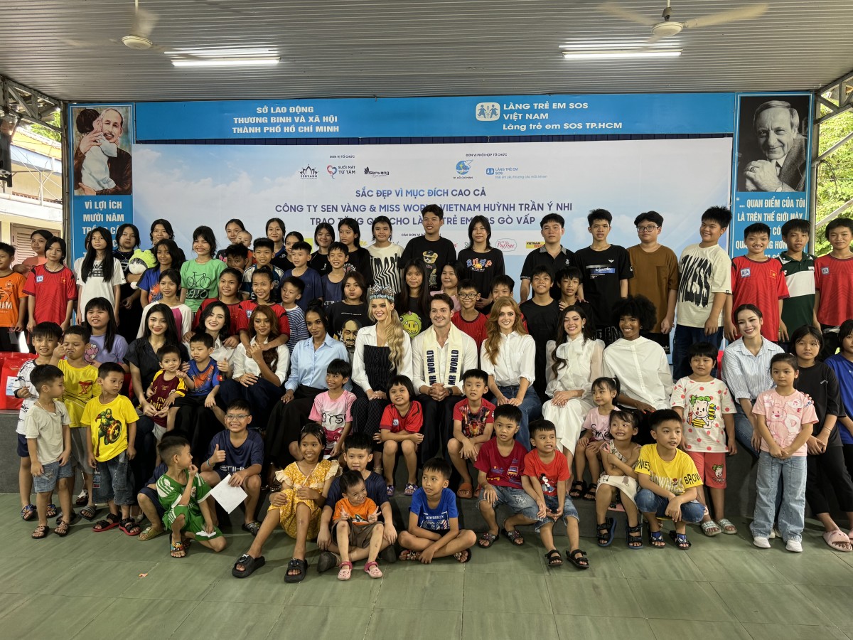 vap gisors Miss World and Mr World visit the SOS Children´s Village in Ho Chi Minh