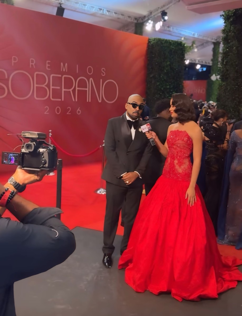 miss-world-dominican-republic-joheirry-mola-reports-live-from-premios
